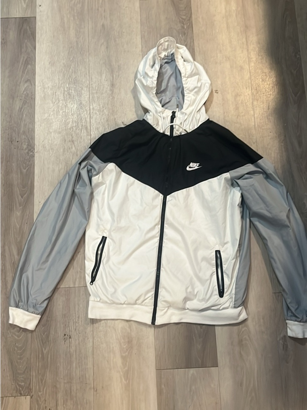 Nike Men’s Colorblock Windbreaker Jacket - White, Black & Gray